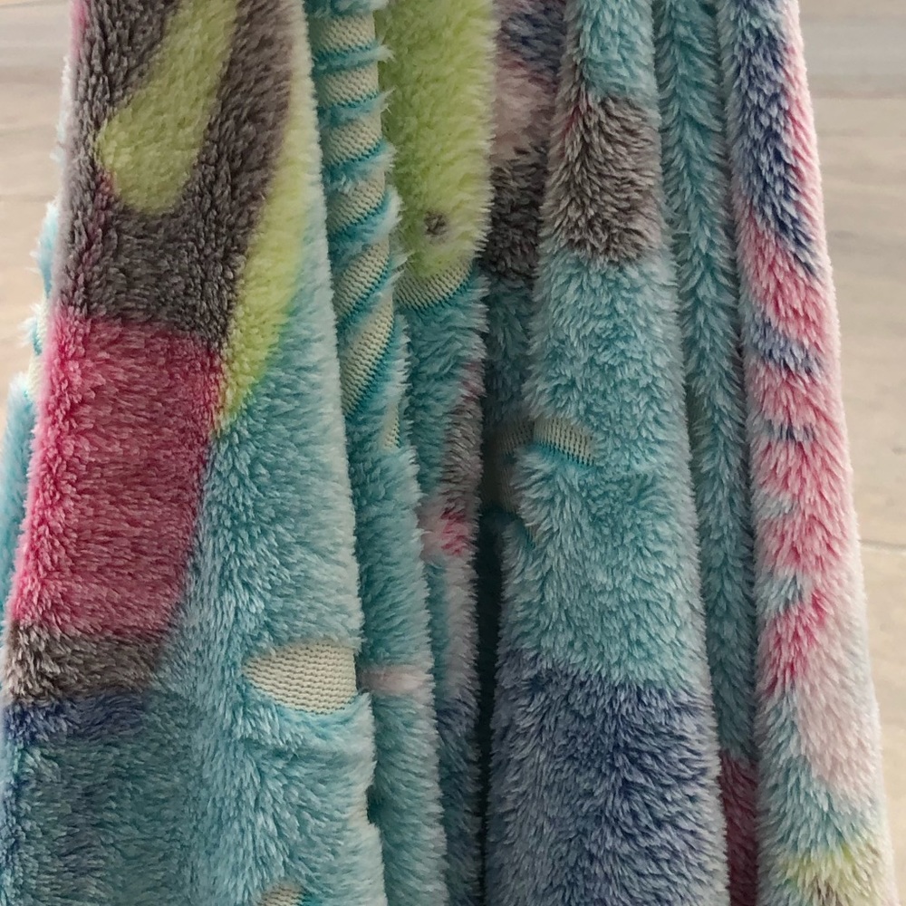 Cozy Plush Blankette